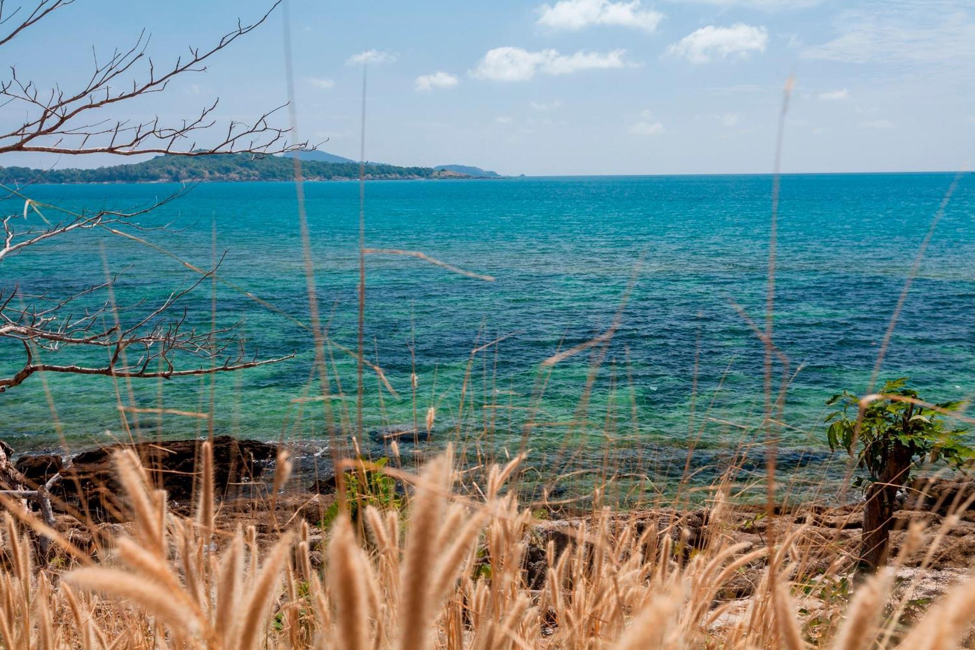 Baan Khunying - Secluded Phuket Beachfront Villa Rawai Екстер'єр фото