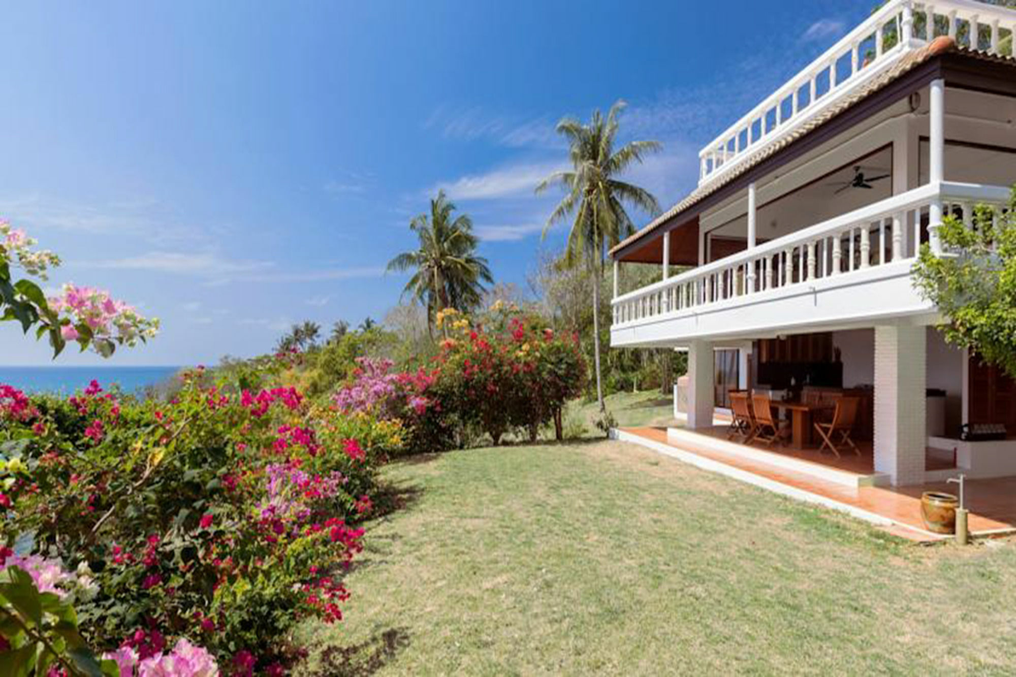 Baan Khunying - Secluded Phuket Beachfront Villa Rawai Екстер'єр фото