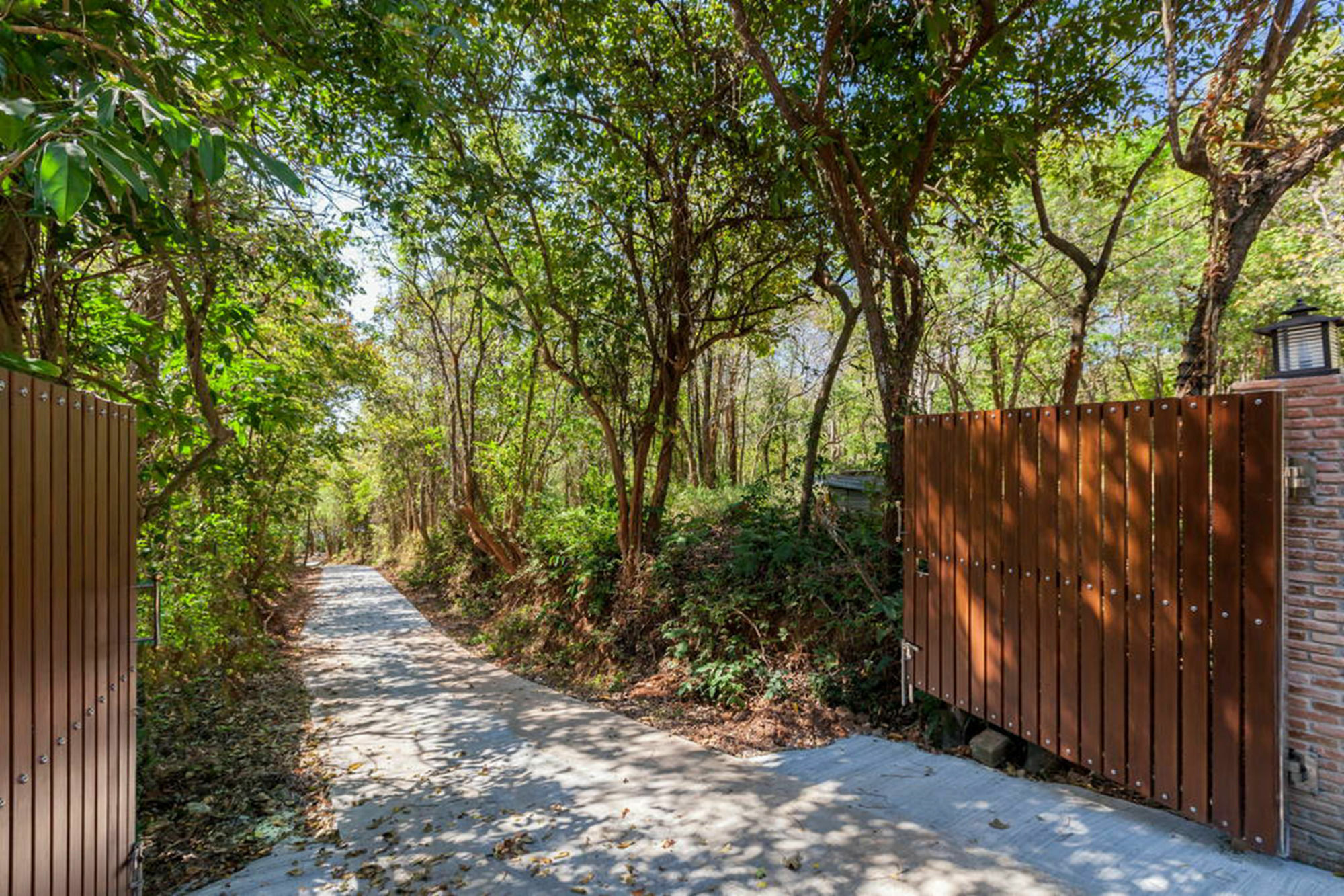 Baan Khunying - Secluded Phuket Beachfront Villa Rawai Екстер'єр фото