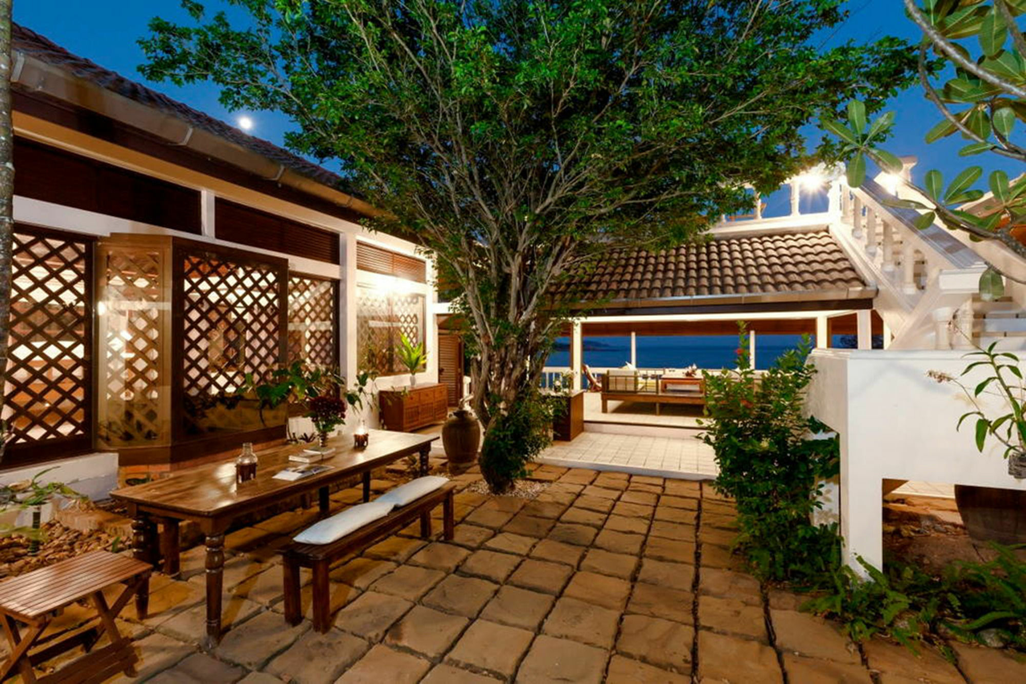 Baan Khunying - Secluded Phuket Beachfront Villa Rawai Екстер'єр фото
