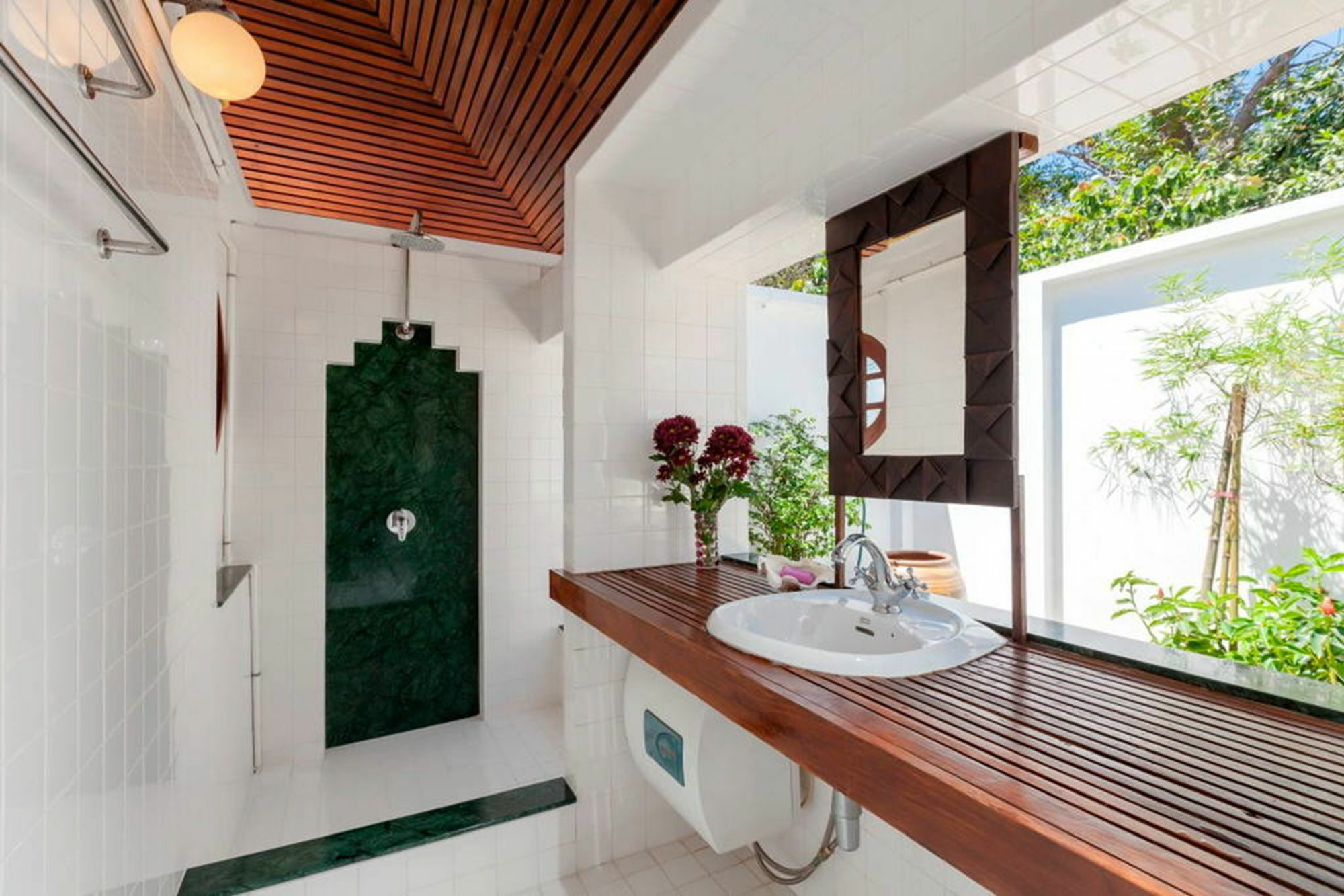 Baan Khunying - Secluded Phuket Beachfront Villa Rawai Екстер'єр фото