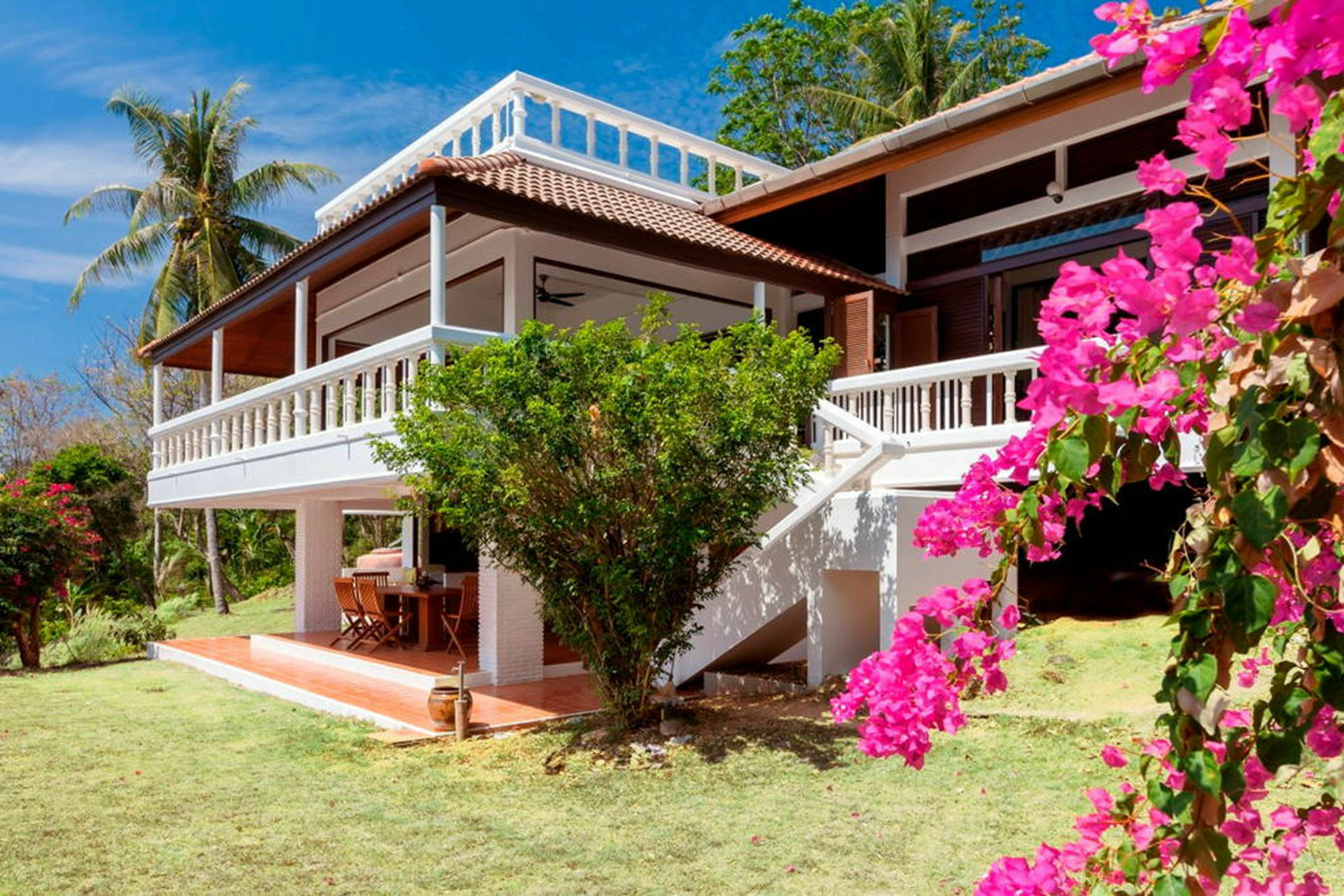 Baan Khunying - Secluded Phuket Beachfront Villa Rawai Екстер'єр фото